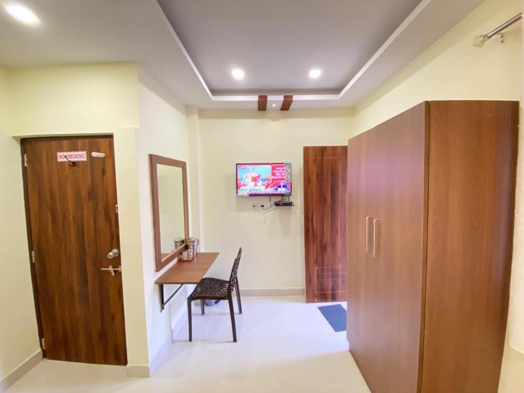 Prabhuvihar Residency Hotel Porvorim Bagian luar foto