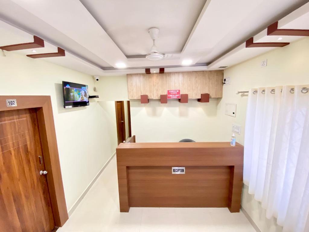 Prabhuvihar Residency Hotel Porvorim Bagian luar foto