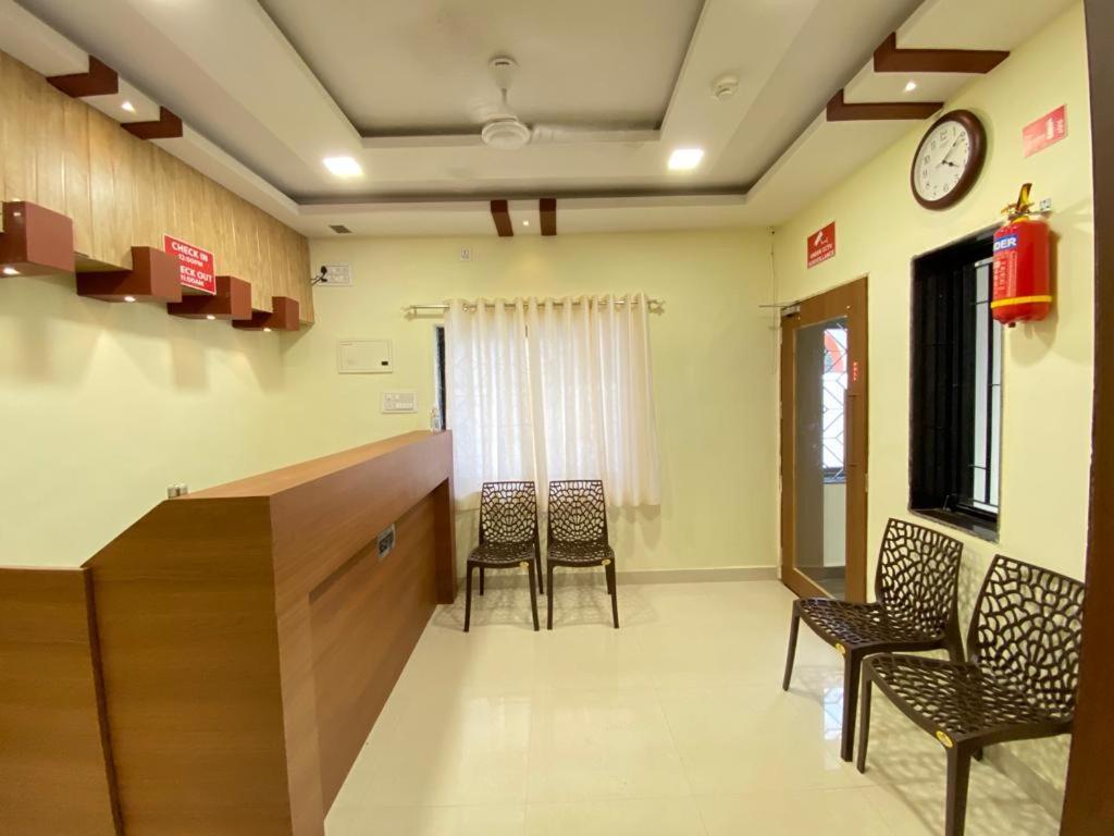 Prabhuvihar Residency Hotel Porvorim Bagian luar foto